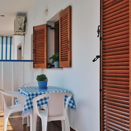 Seaview- 2 Space - Selfcatering Apartment - Helen No 3 Xiropigado Exterior foto